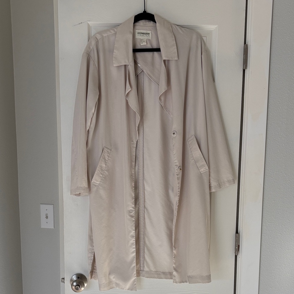 H&M Women's Cream Trench Coat